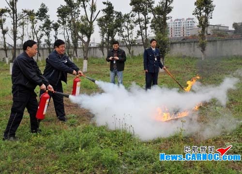 图片 国航成都飞机维修基地生产区配置专用灭火器